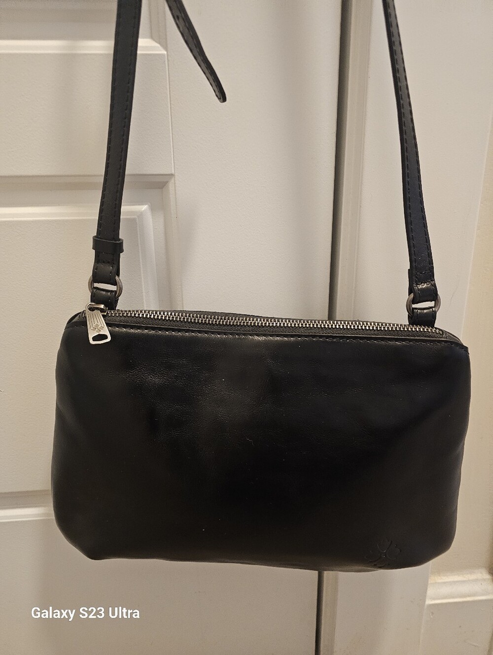 Patricia Nash Black Leather Crossbody Bag.